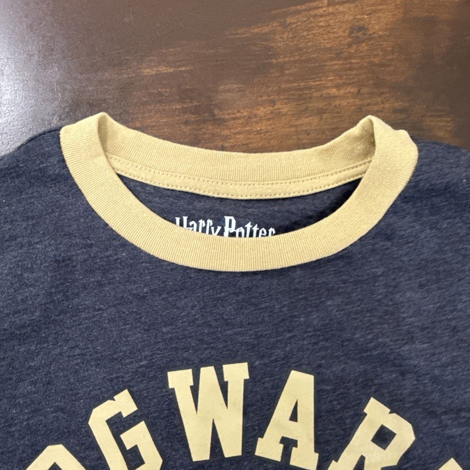Harry Potter Hogwarts Quidditch Graphic Long Sleeve Crew Neck Tshirt Youth Large — image 7 of 8